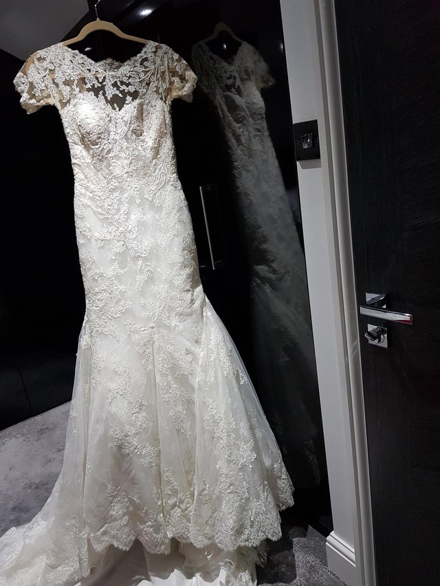 Image 3 of White/Off white Wedding Dress