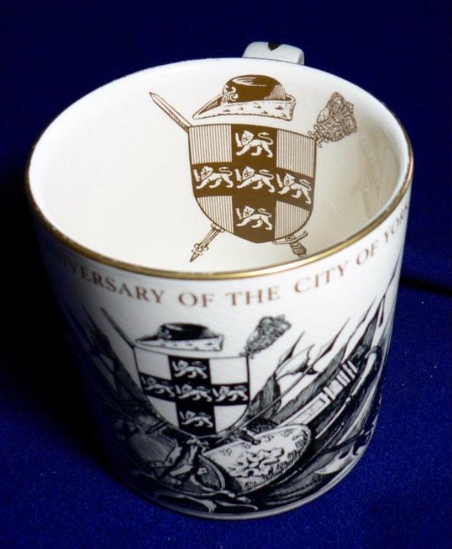 Preview of the first image of 1900th Anniv Of The Founding Of The City Of York - Mug.