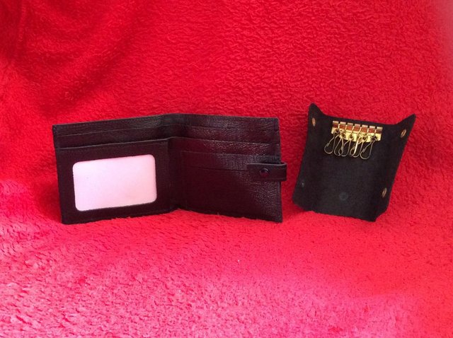Preview of the first image of MENS LEATHER WALLET.
