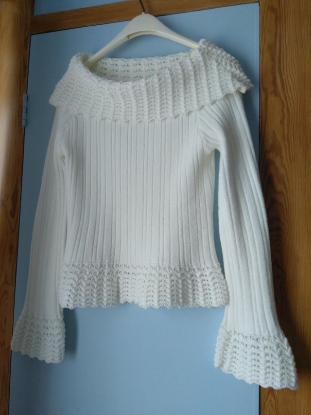 Preview of the first image of LONG SLEEVED JUMPER BY NEW LOOK UNWORN.