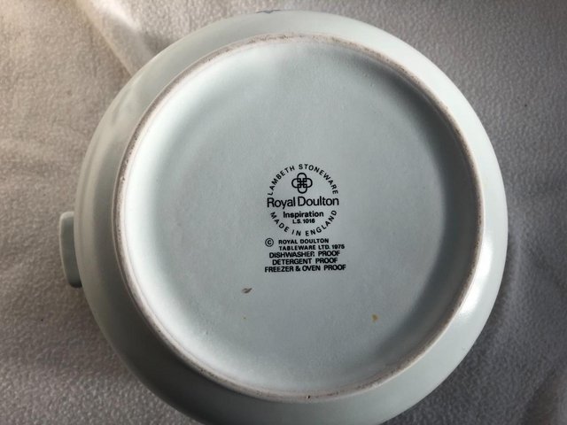 Preview of the first image of Royal Doulton Casserole Dish & Lid.