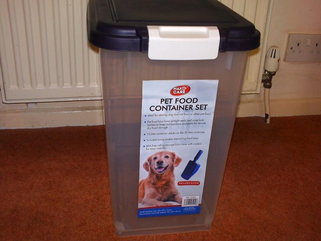 Preview of the first image of Pet food containers.