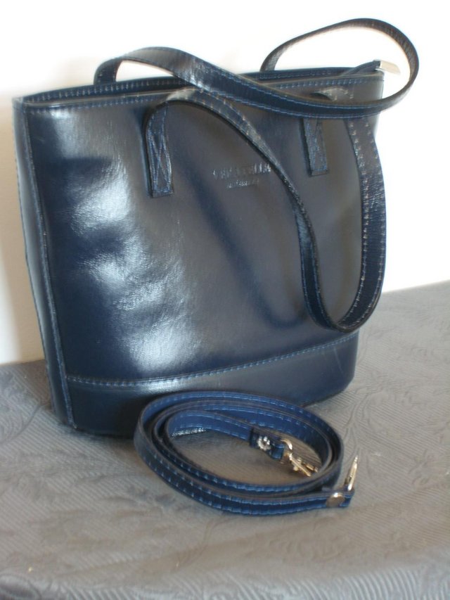 Preview of the first image of VERA PELLE Leather Bucket Style Bag NEW!.