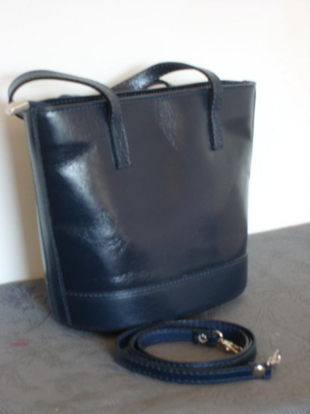 Image 5 of VERA PELLE Leather Bucket Style Bag NEW!