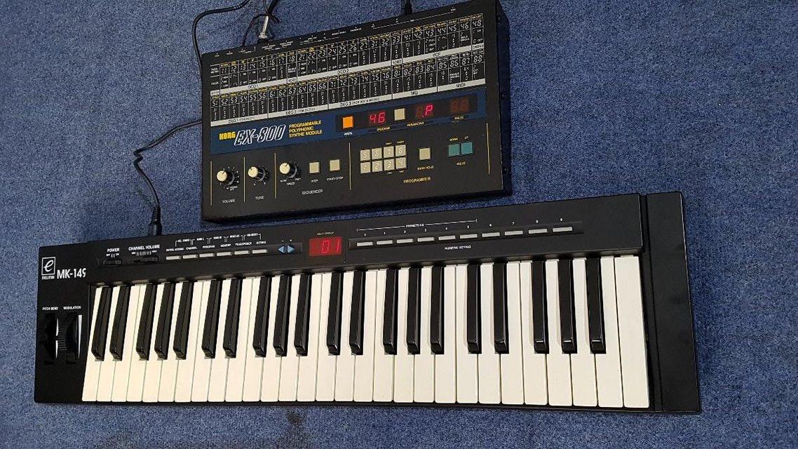 Preview of the first image of Korg EX-800.