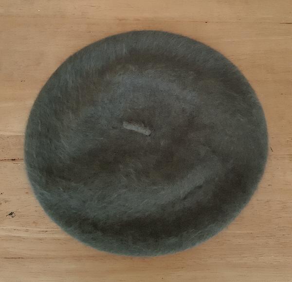 Preview of the first image of MENS/WOMENS TRENDY GREEN WOOL BERET BY KANGOL B6.