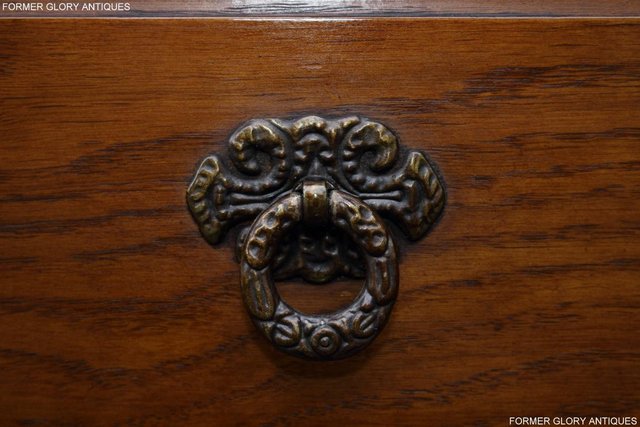 Image 72 of AN OLD CHARM LIGHT OAK CONSOLE TABLE SIDEBOARD DRESSER BASE