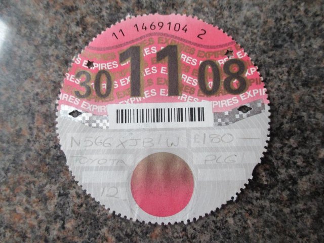Preview of the first image of Car Paper tax disc 2006.