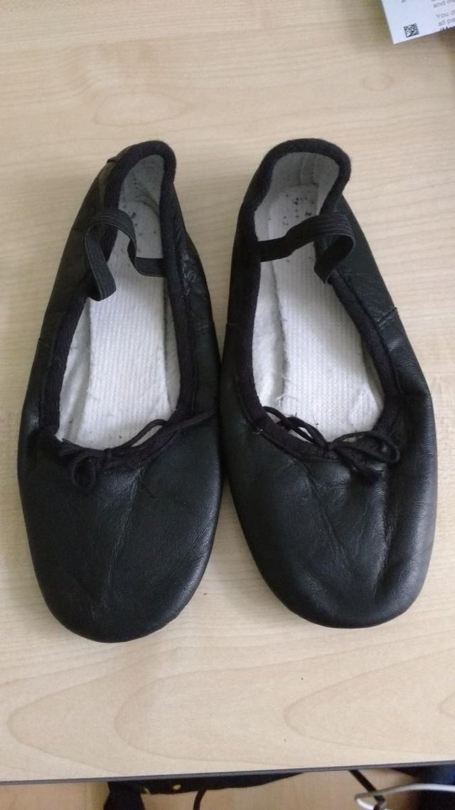 Preview of the first image of Gandolfi dance pumps size 3.