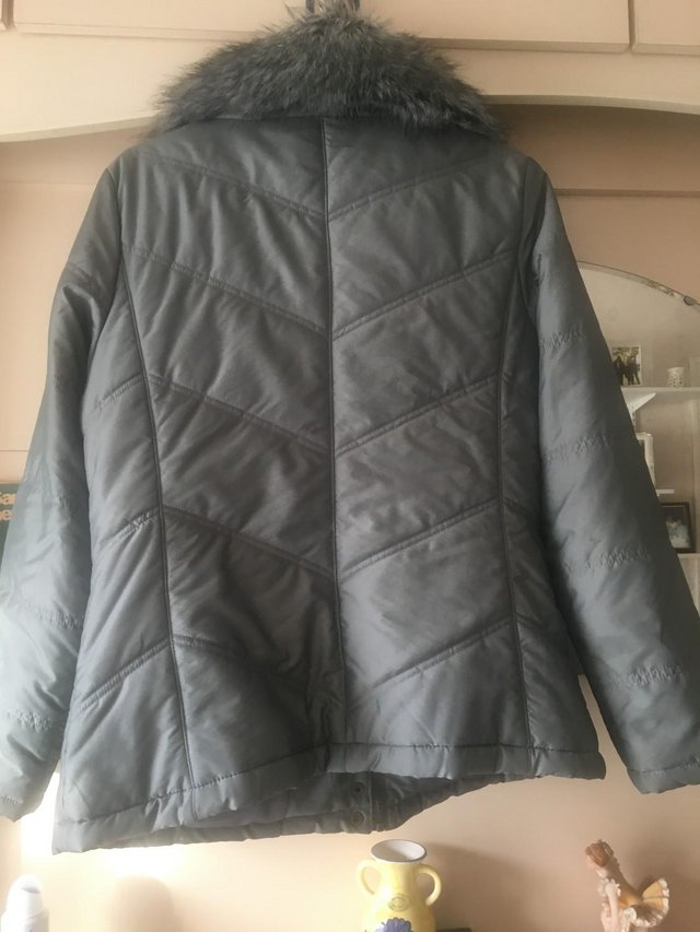 Image 3 of Ladies Short Grey Quilted Jacket