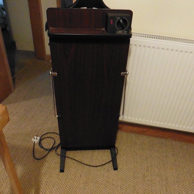Preview of the first image of TROUSER PRESS.