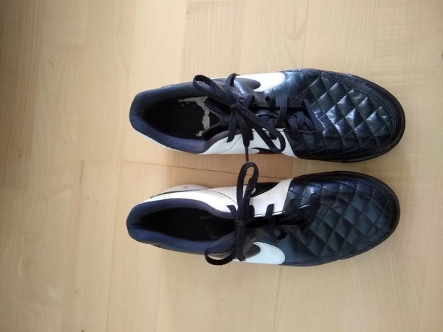 Preview of the first image of Nike football boots size 5.