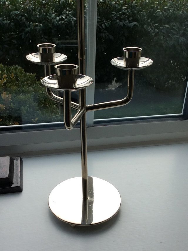 Preview of the first image of SILVER EFFECT TRIPLE CANDLE HOLDER.