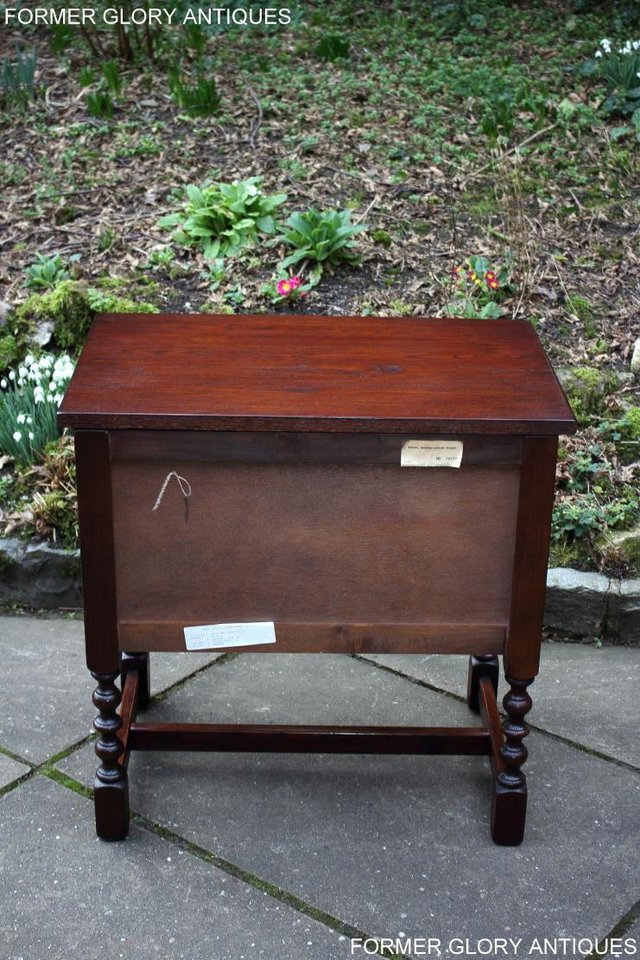 Image 52 of AN OLD CHARM TUDOR OAK SMALL WRITING TABLE DESK LAPTOP STAND
