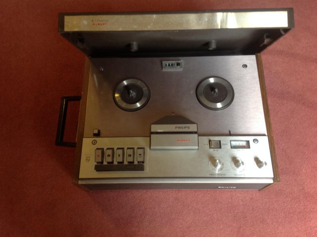 Preview of the first image of Philips reel to reel tape recorder..