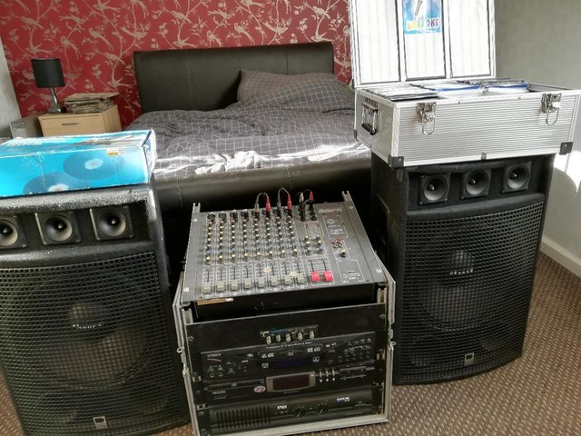 Image 3 of full karaoke /dj setup pluss case of cdg's