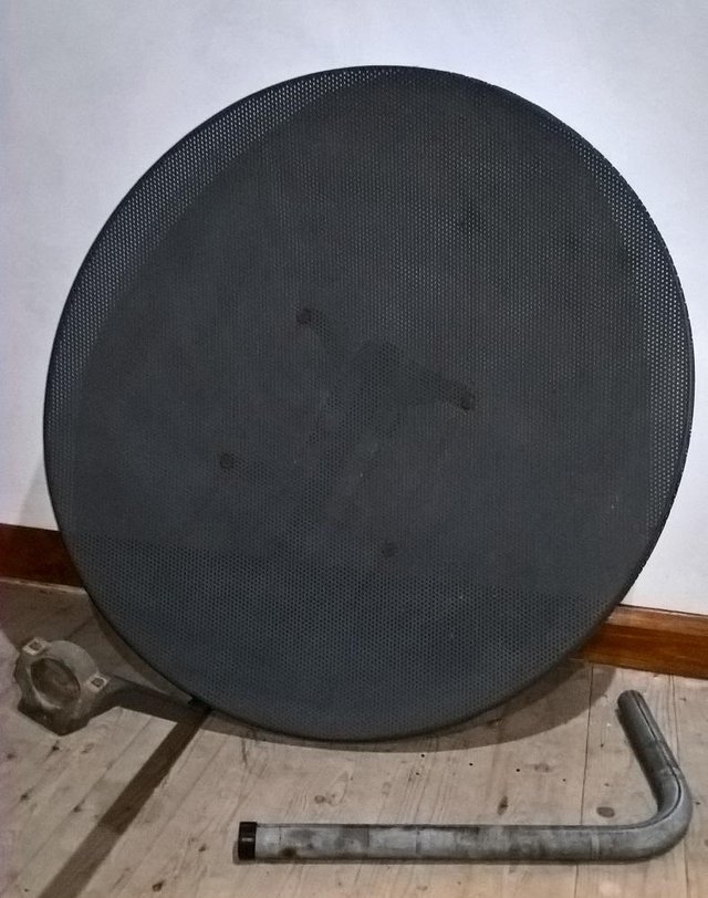 Preview of the first image of 80 cm Lenson Heath grey mesh satellite dish.