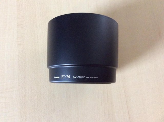 Preview of the first image of Genuine CANON ET-74 lens hood.