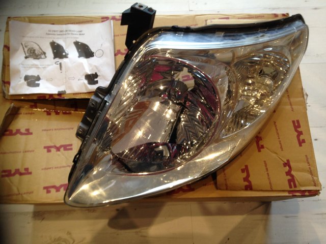 Preview of the first image of Suzuki swift headlight.