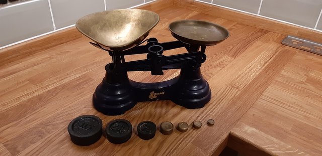 Preview of the first image of Vintage cast iron kitchen scales.