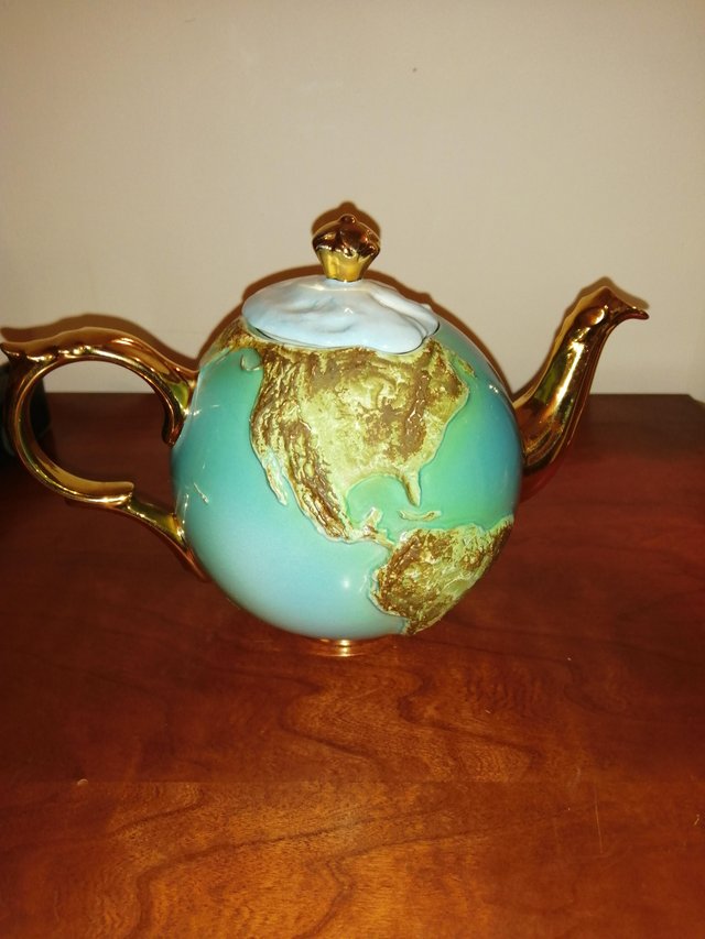 Image 3 of Paul cardew teapots