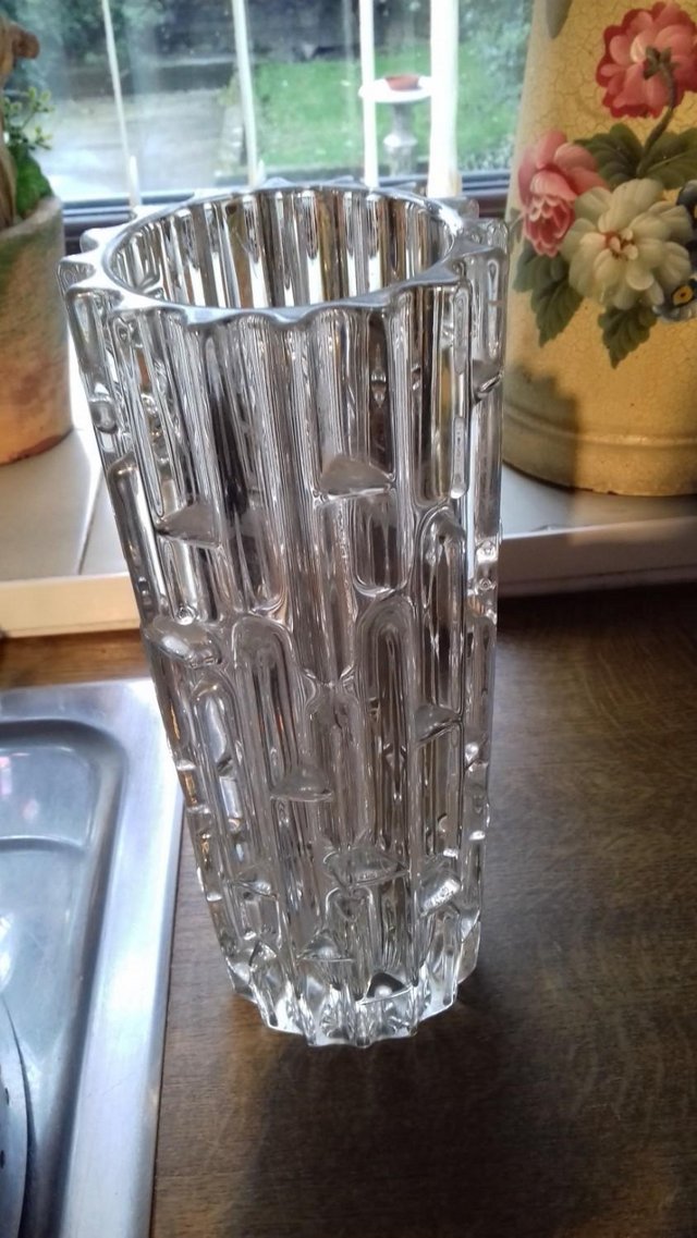 Preview of the first image of vintage.. maze... glass.. vase.