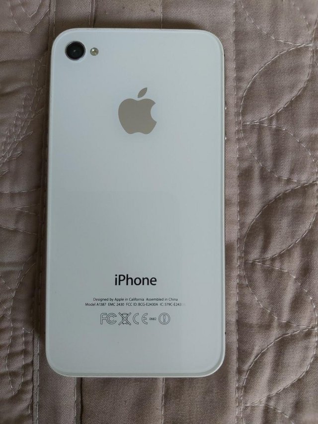 Image 2 of Iphone 4s