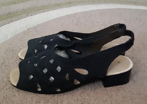 Preview of the first image of Ladies Navy Slingback Sandals By Berkertex - Size 6   BX25.