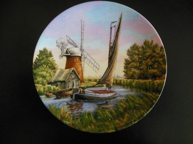 Preview of the first image of Collectable Royal Worcester 'Under Sail' Decorative Plate No.