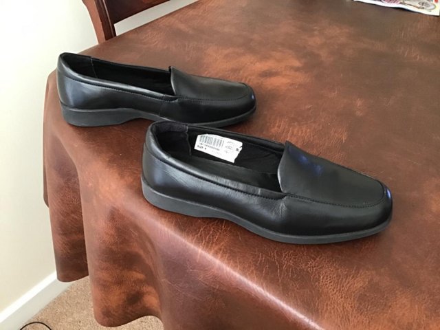 Image 2 of Ladies Brevitt Black Shoes Size 6.