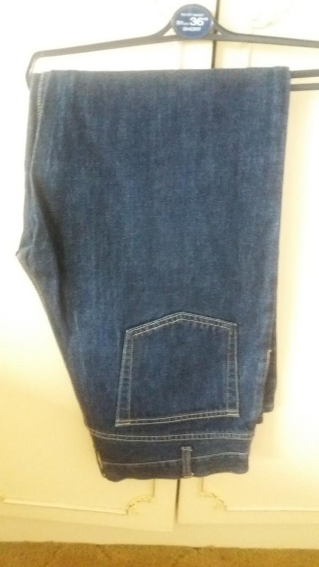 Preview of the first image of Mens Blue GAP Jeans.