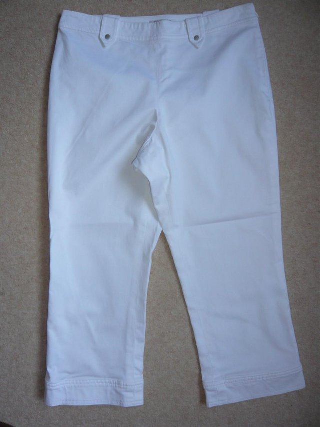 Preview of the first image of Trousers - cropped, white Precis Petite.