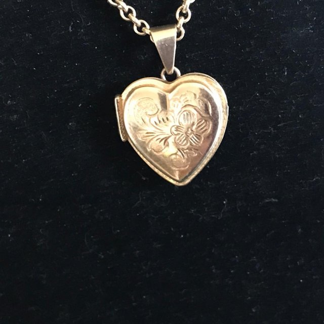 Image 3 of 9ct all solid gold long chain and gold locket