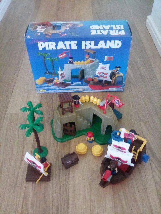 Preview of the first image of Pirate Island.