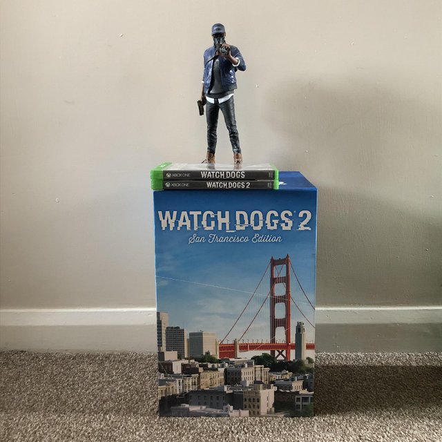 Preview of the first image of XBOX ONE Watch dog & watch dog 2 complete with statue.