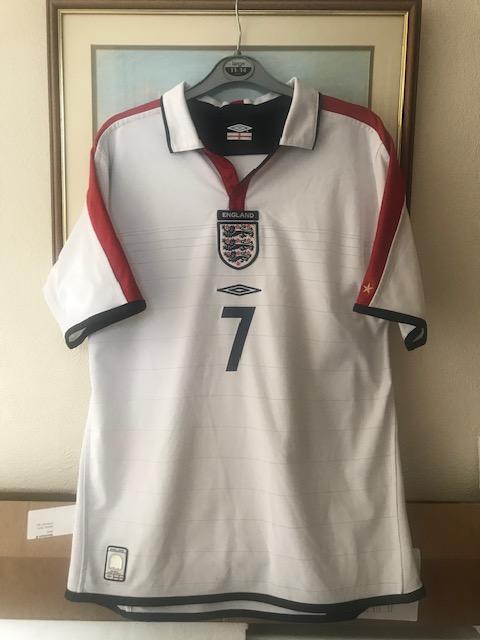 Preview of the first image of Official Beckham England football shirt 2003-2005, small.