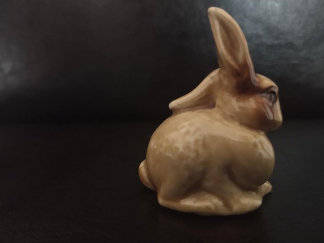 Image 5 of 1980s Ceramic Rabbit / Bunny with 1 raised ear. IMMACULATE