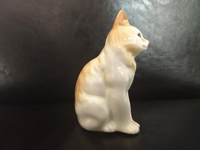 Image 5 of Vintage 1980's Cat ornament. IMMACULATE.