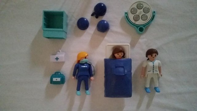 Image 2 of Playmobil Operating Theatre bits