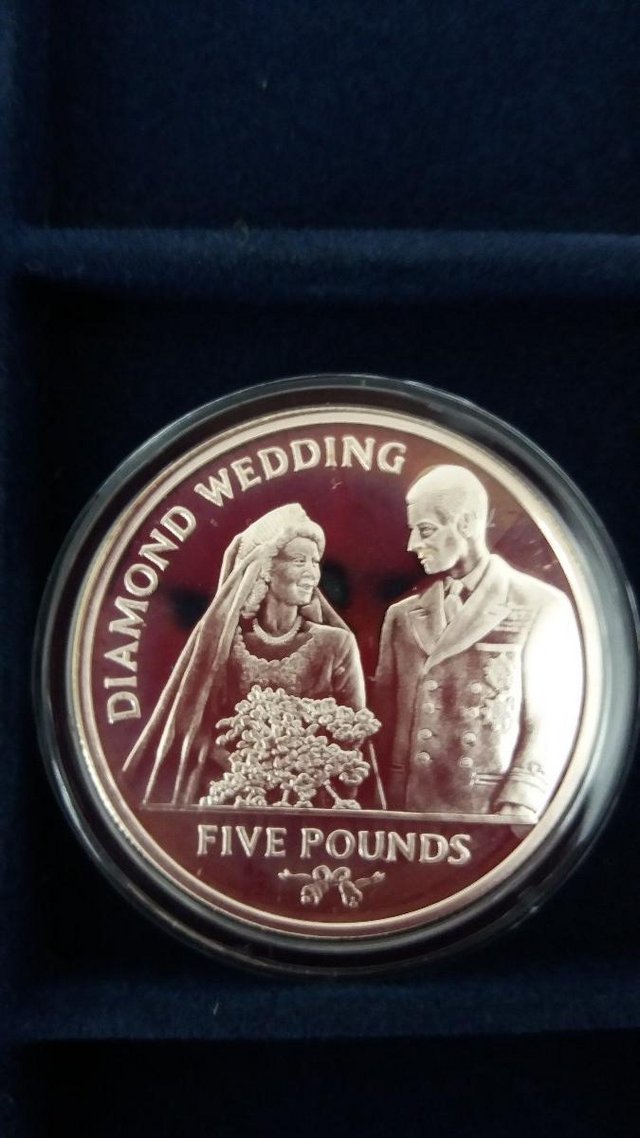 Image 3 of Diamond Wedding Anniversary Coin