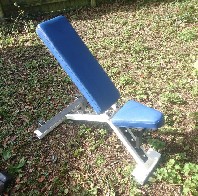 Image 3 of Weight Bench Commercial