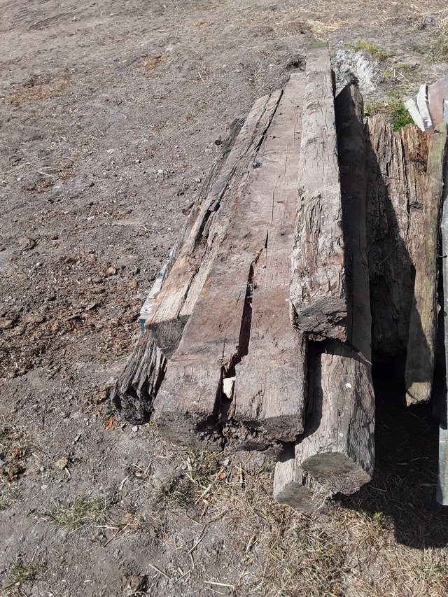 Preview of the first image of A pallet of old beams.