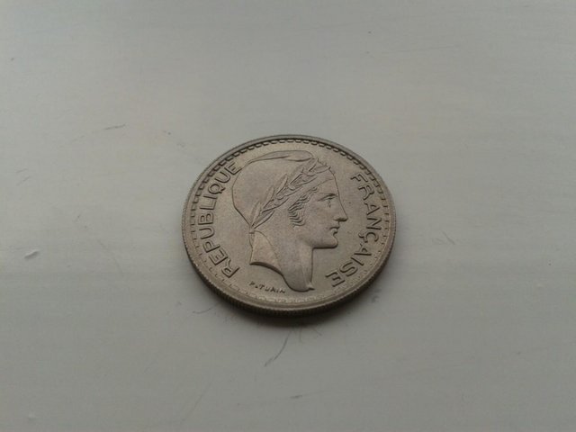 Image 2 of 1948 France 10 Francs Coin KM# 909.1 (aFDC)