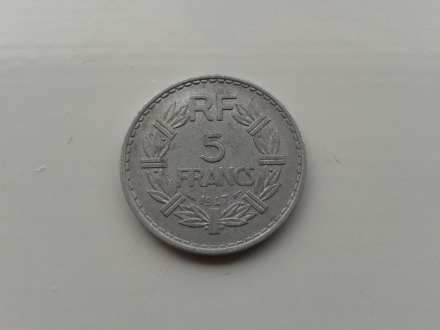 Preview of the first image of 1947 France 5 Francs Coin KM# 888b.1 (Unc).