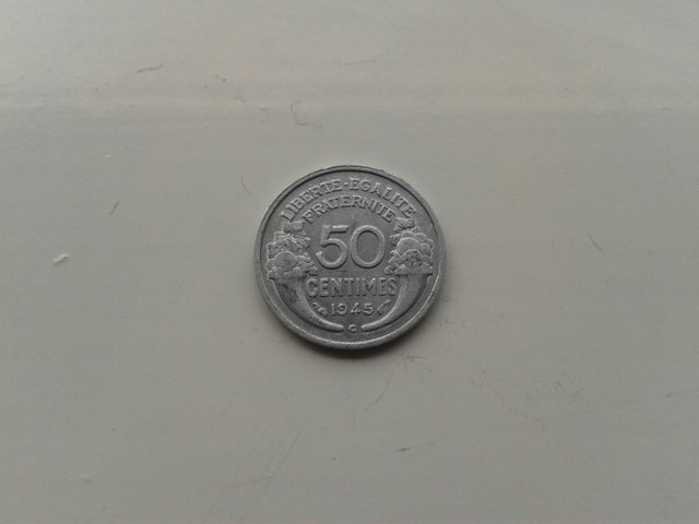 Preview of the first image of 1945 France 50 Centimes Coin KM# 894.3a (EF).