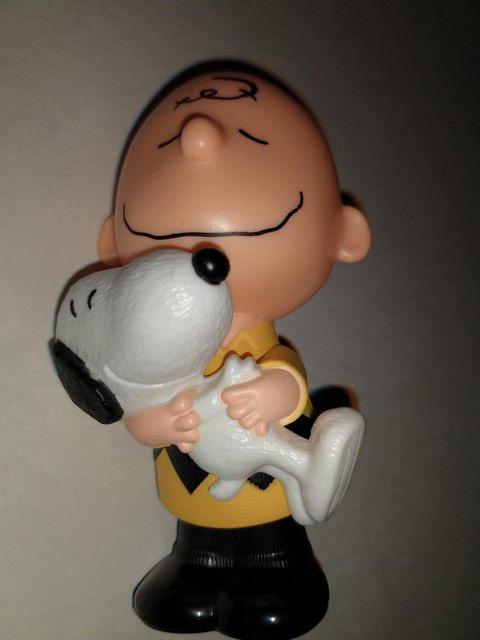 Preview of the first image of Peanuts Mc d Happy meal Charlie Brown & Snoopy Bobble Toy 20.