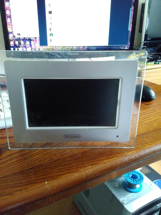 Preview of the first image of Photoframe 7" for pictures with usb and SD.