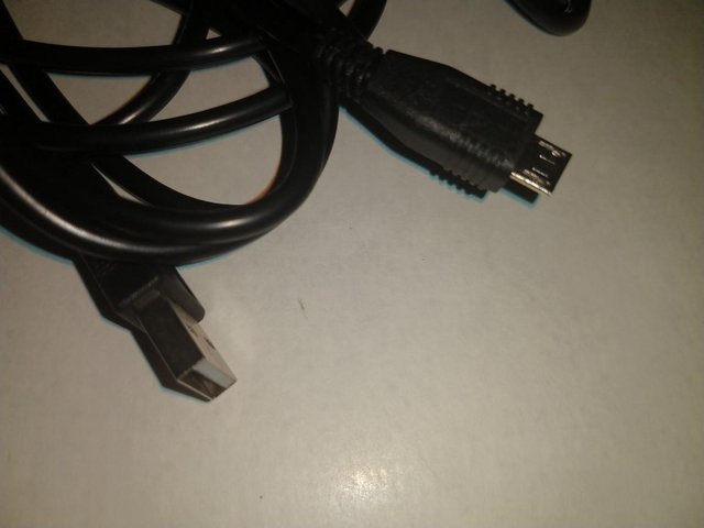 Preview of the first image of 2 x Gameware play and charge cable 4 m..