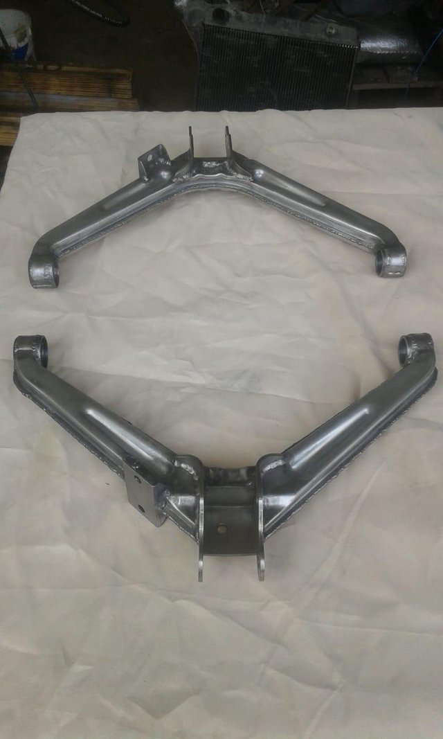 Image 3 of Front lower suspension arms for Lamborghini Miura P400/400s