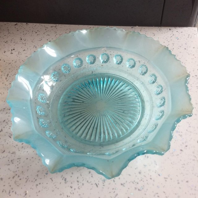 Preview of the first image of VINTAGE SERVING PLATE AND DESSERT BOWL SET COLLECTIBLE BLUE.
